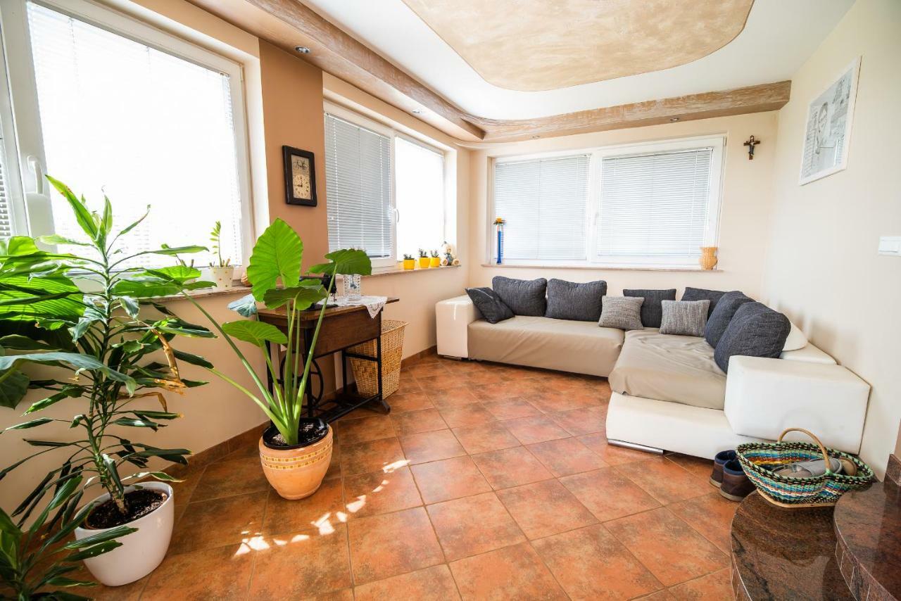 Luxury Apartment Ana With Hot Tub Visnja Gora Extérieur photo
